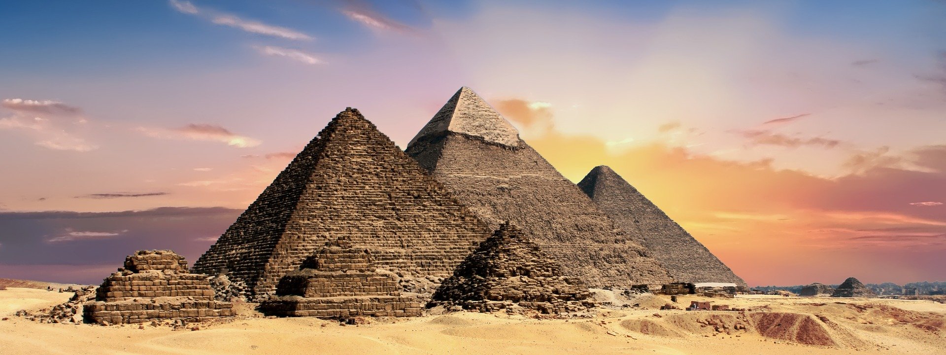pyramids g7bda1f2e3 1920